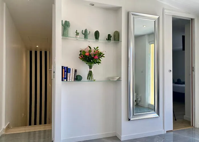 Апартаменты Luxury Duplex Scls - Wifi, Clim, Jacuzzi, Centre