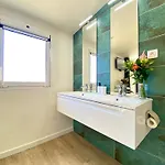 Apartament Luxury Duplex Scls - Wifi, Clim, Jacuzzi, Centre