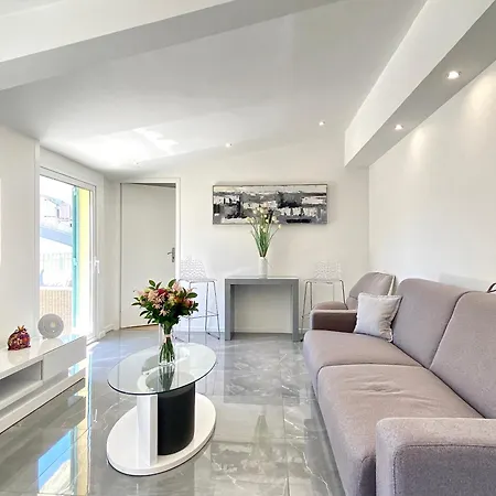 Luxury Duplex Scls - Wifi, Clim, Jacuzzi, Centre Daire